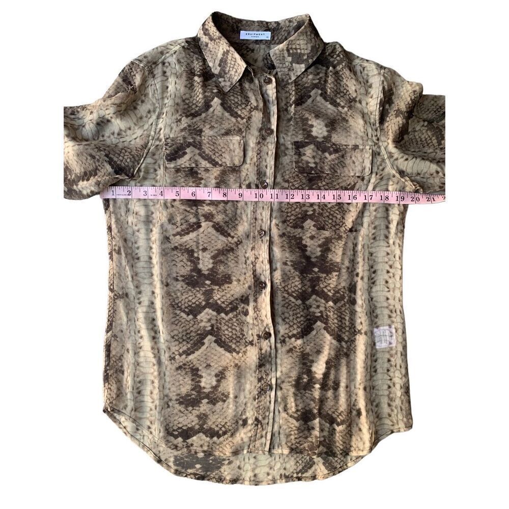 Equipment Femme 100% Silk Signature Slim Fit Button-Up Snake Print Shirt - Picture 10 of 11